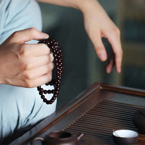 108 Mala Beads Small Leaf Red Sandalwood Amber Bracelet