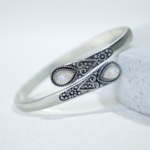 Zircon Water Drop Healing Cuff Bracelet Zircon Water Drop Healing Cuff Bracelet