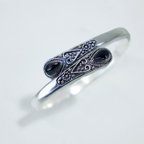 Zircon Water Drop Healing Cuff Bracelet Zircon Water Drop Healing Cuff Bracelet