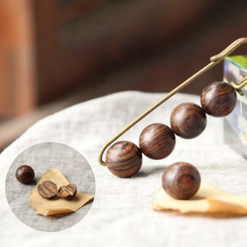 Vintage Sandalwood Agathis Ebony Beads Healing Brooch