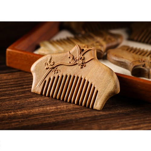 Green Sandalwood Flower Engraved Soothing Comb
