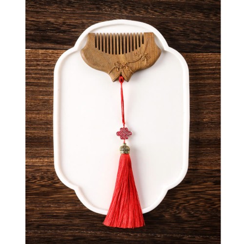Green Sandalwood Flower Engraved Soothing Comb