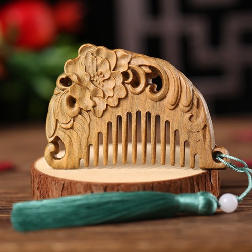 Green Sandalwood Fox Peony Lotus Engraved Comb Green Sandalwood Fox Peony Lotus Engraved Comb