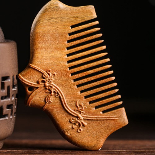 Green Sandalwood Flower Engraved Soothing Comb