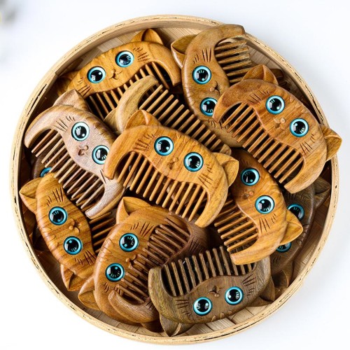 Simple Cat Pattern Green Sandalwood Portable Comb