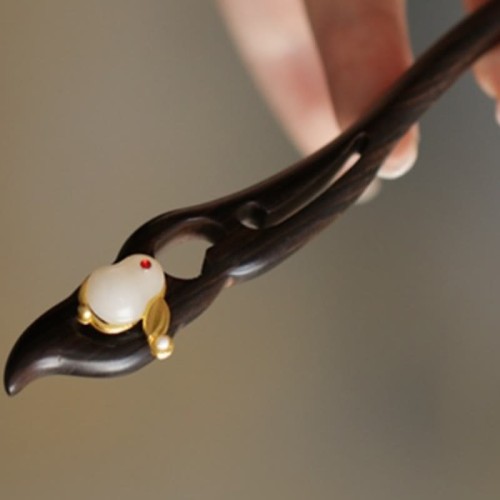 Cloud Sandalwood Rabbit Protection Hairpin
