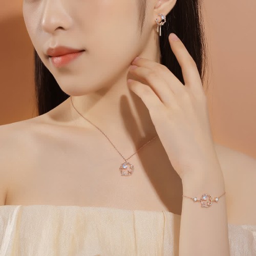 925 Silver Year of the Rabbit Moonstone Necklace