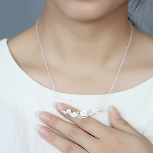925 Silver Plum Blossom Protection Pendant 925 Silver Plum Blossom Protection Pendant