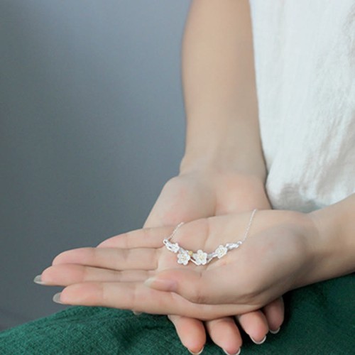 925 Silver Plum Blossom Protection Pendant 925 Silver Plum Blossom Protection Pendant