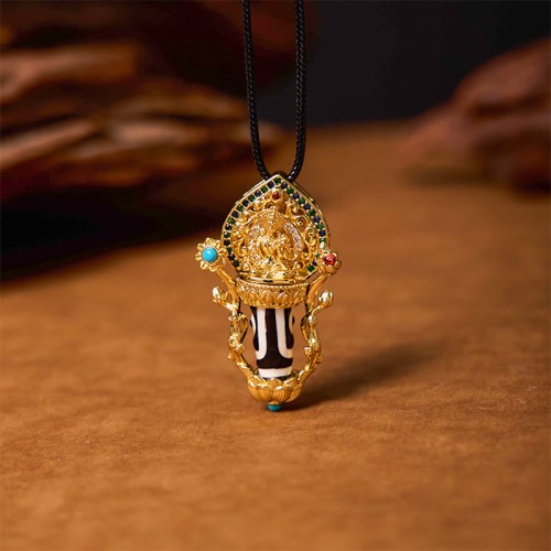Tibetan Dzi Manjusri Bodhisattva Compassion Necklace Tibetan Dzi Manjusri Bodhisattva Compassion Necklace