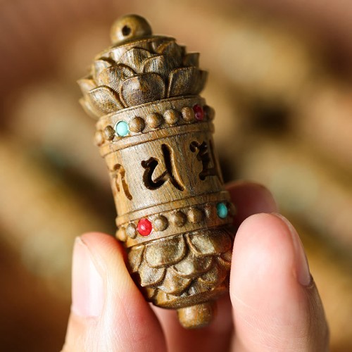 Tibet Green Sandalwood Om Mani Padme Hum Necklace