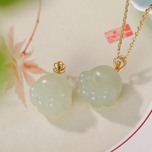 925 Silver Hetian White Jade Cat Paw Luck Necklace 925 Silver Hetian White Jade Cat Paw Luck Necklace
