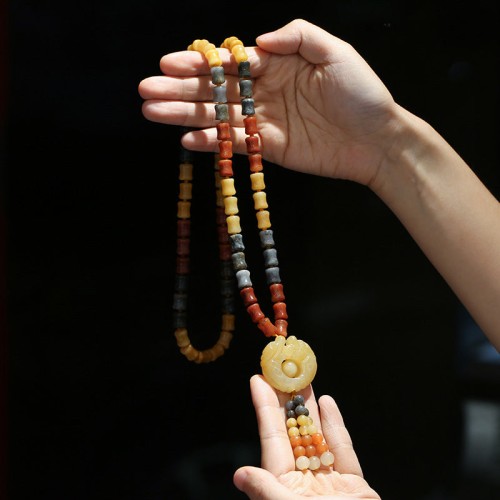 Tibetan Golden Silk Jade Wealth Pendant Necklace Tibetan Golden Silk Jade Wealth Pendant Necklace