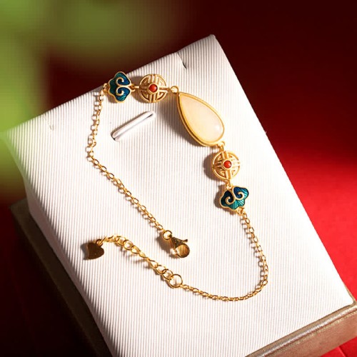 925 Silver Hetian White Jade Water Drop Necklace 925 Silver Hetian White Jade Water Drop Necklace