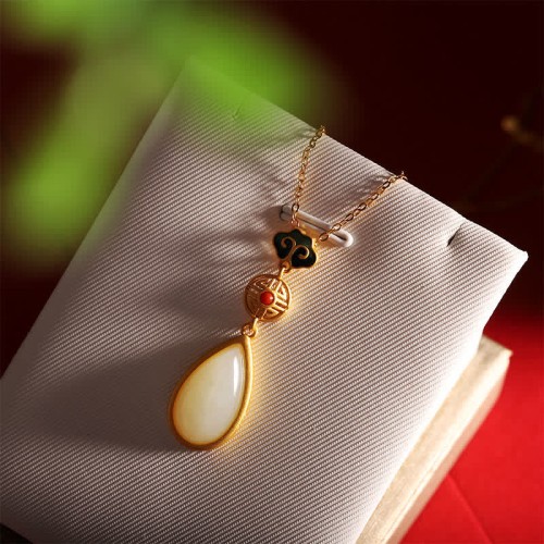 925 Silver Hetian White Jade Water Drop Necklace 925 Silver Hetian White Jade Water Drop Necklace