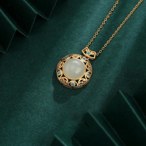 925 Silver Green Chalcedony Hetian Jade Strength Necklace 925 Silver Green Chalcedony Hetian Jade Strength Necklace