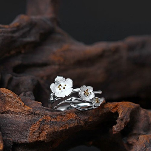 925 Sterling Silver Plum Blossom Balance Ring 925 Sterling Silver Plum Blossom Balance Ring