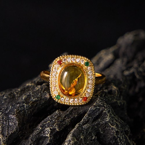 Amber Flower Diamond Confidence Ring Amber Flower Diamond Confidence Ring