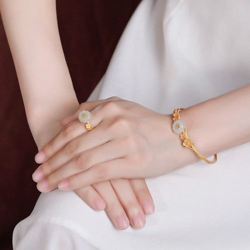 925 Sterling Silver Hetian Jade Plum Blossom Luck Set 925 Sterling Silver Hetian Jade Plum Blossom Luck Set