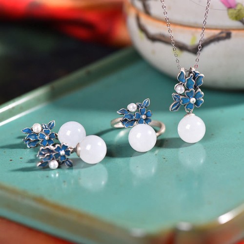 White Jade Pearl Blessing Set White Jade Pearl Blessing Set