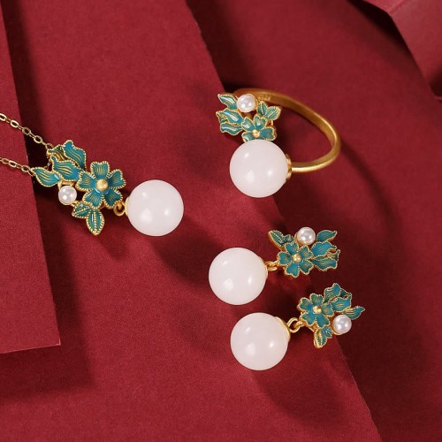 White Jade Pearl Blessing Set White Jade Pearl Blessing Set