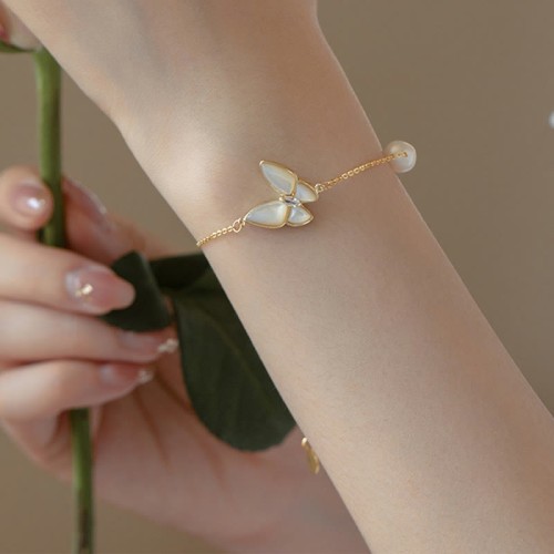 14K Gold-Plated Copper Pearl & Tridacna Butterfly Blessing Set