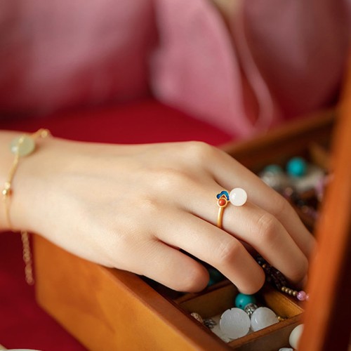 White Jade Auspicious Cloud Luck Ring