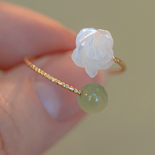14K Gold-Plated Tridacna Stone Rose Flower Jade Blessing Ring 14K Gold-Plated Tridacna Stone Rose Flower Jade Blessing Ring