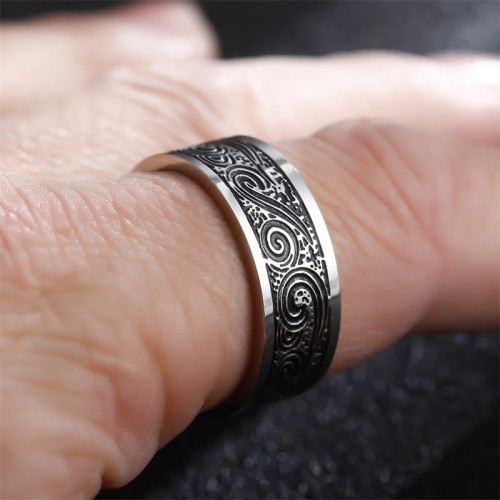 Vintage Wave Auspicious Clouds Titanium Steel Balance Ring Vintage Wave Auspicious Clouds Titanium Steel Balance Ring